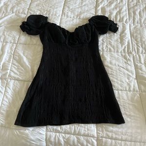 LBD! Cutest textured black dress🖤✔️⚫️🏴‍☠️▪️♠️
